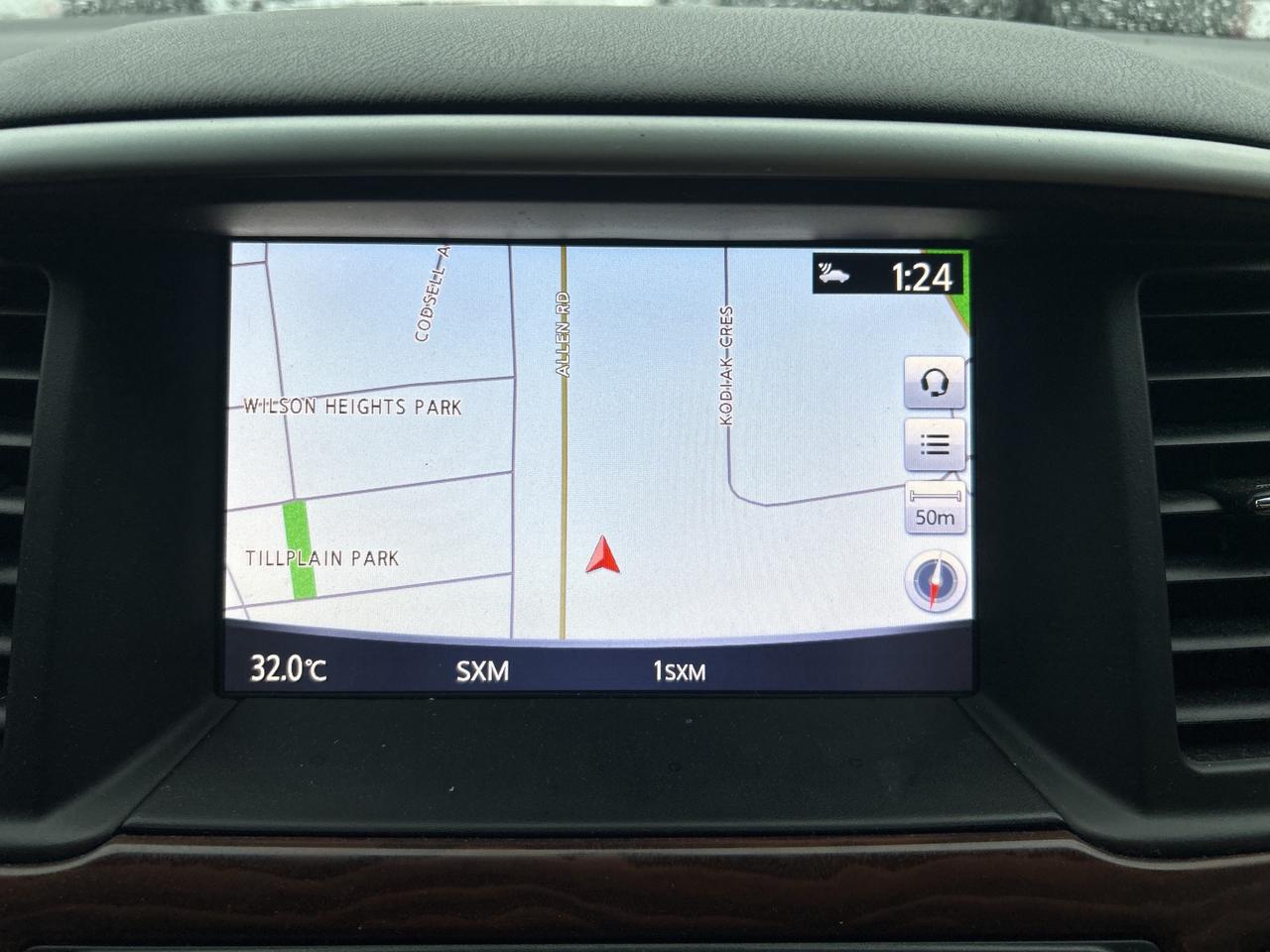 2018 Nissan Pathfinder Platinum 4x4 w/Moonroof, Bose Audio, DVD Player Photo