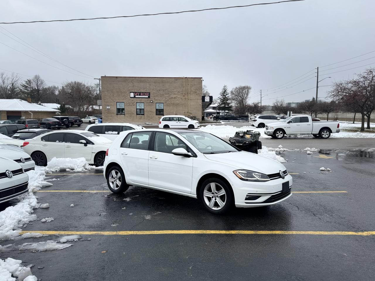 2018 Volkswagen Golf LED LIGHTS   Leather Seats! Photo