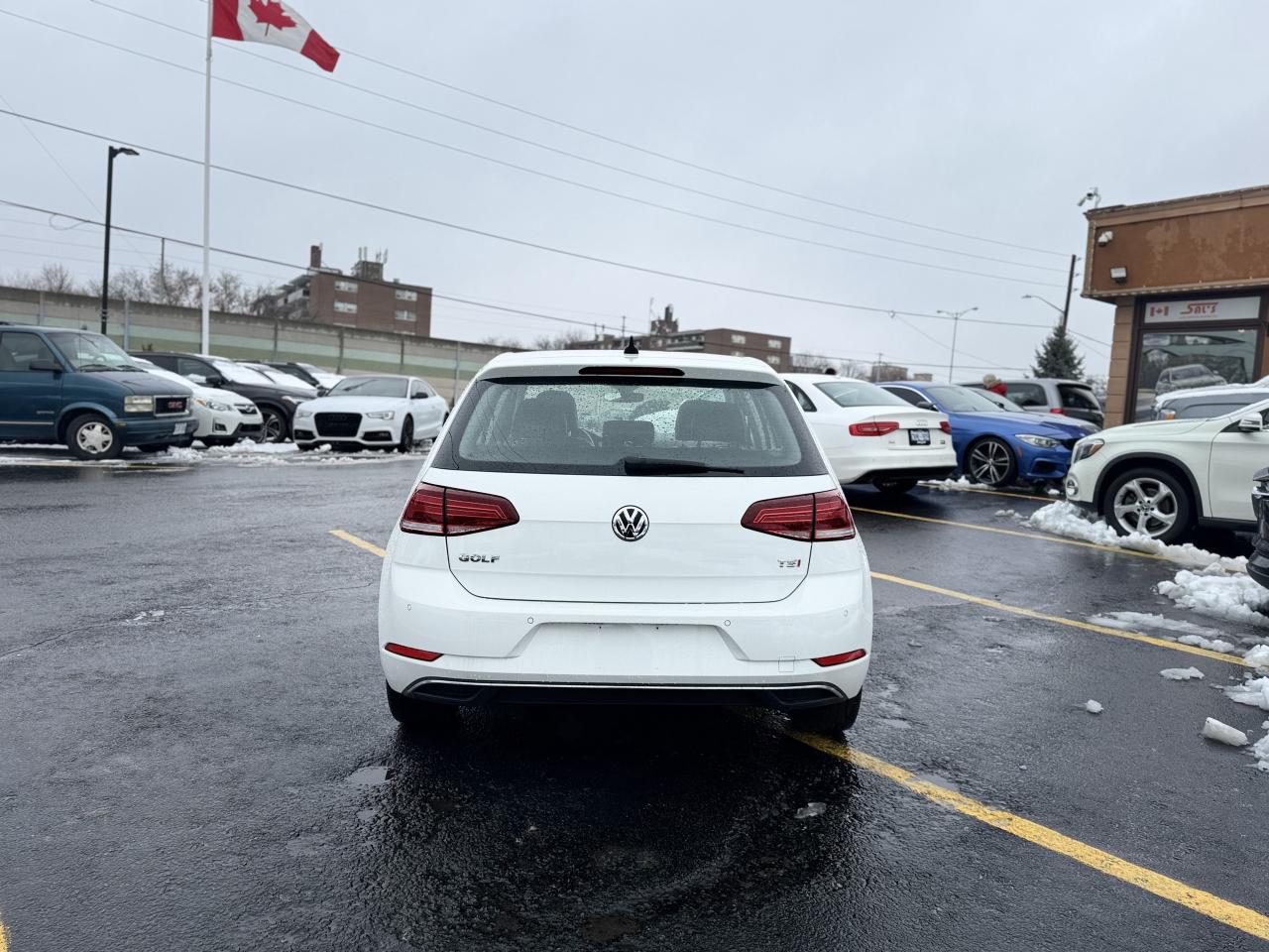 2018 Volkswagen Golf LED LIGHTS   Leather Seats! Photo