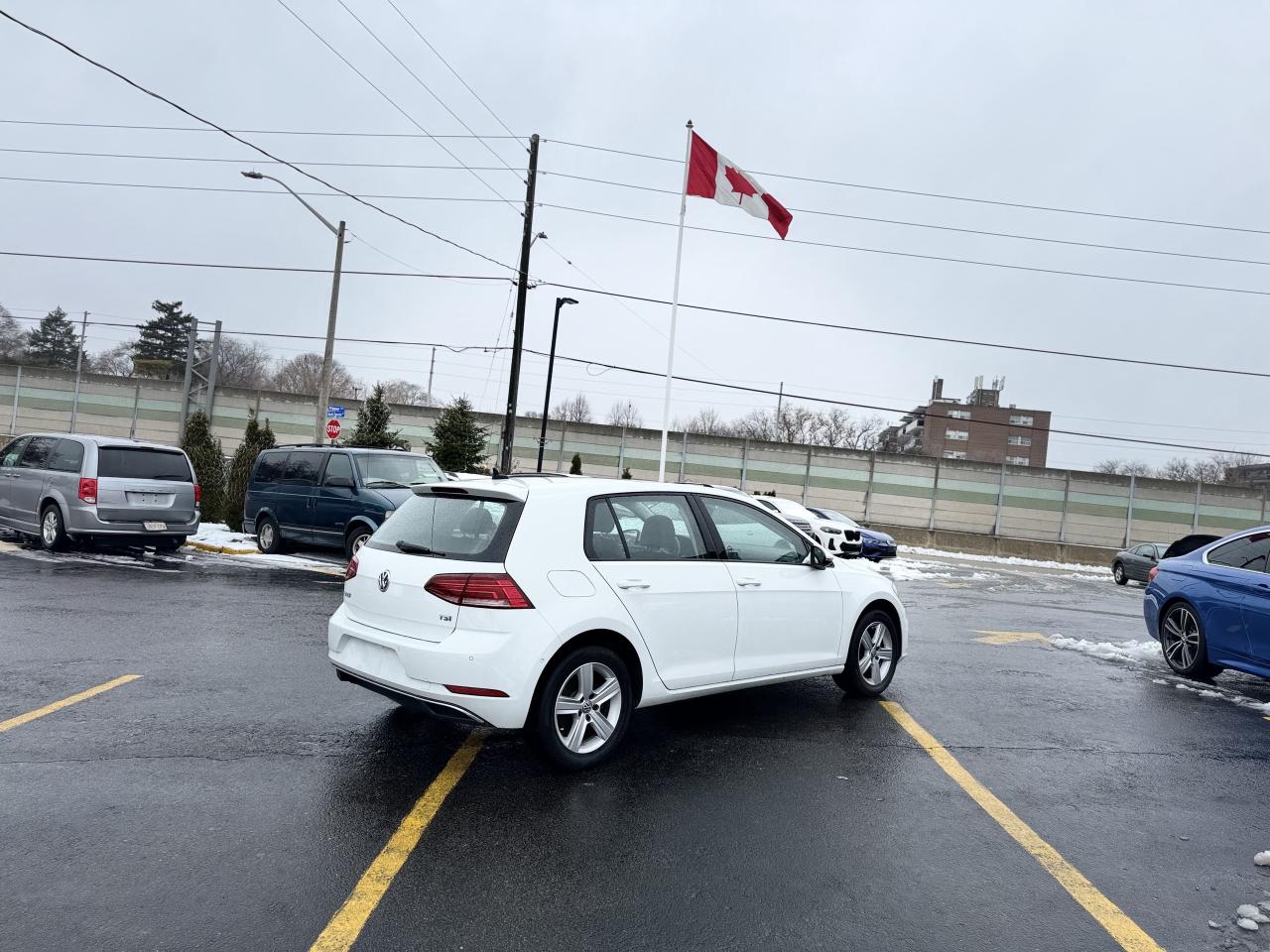 2018 Volkswagen Golf LED LIGHTS   Leather Seats! Photo