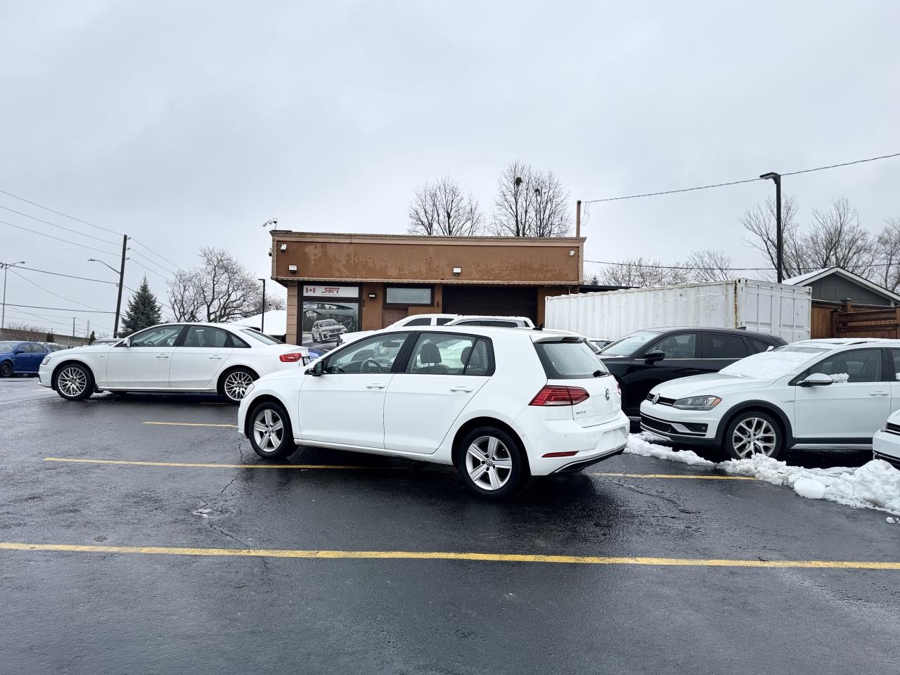 2018 Volkswagen Golf LED LIGHTS   Leather Seats! Photo