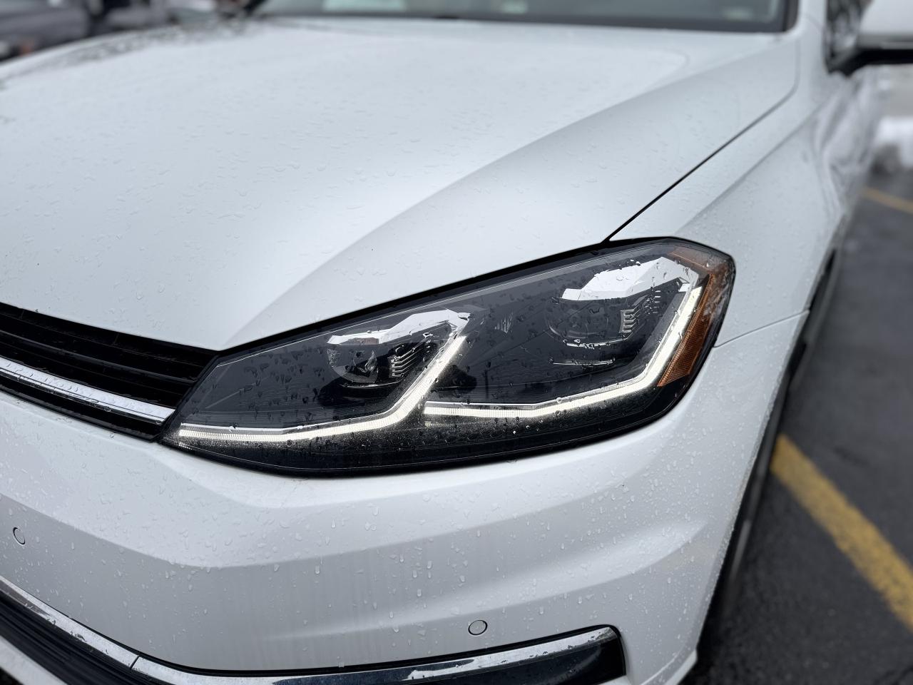 2018 Volkswagen Golf LED LIGHTS   Leather Seats! Photo