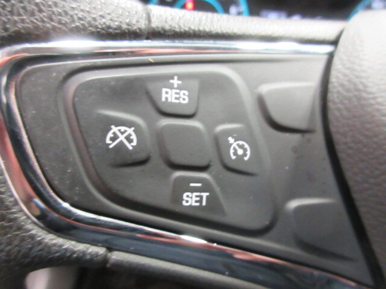 2017 Chevrolet Cruze LT, APPLE/ANDROID, A/C, BT, CAMERA, ALLOYS, 69K! Photo