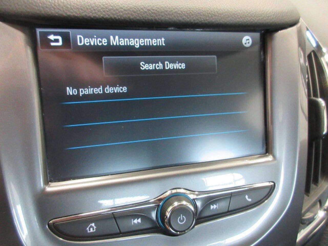 2017 Chevrolet Cruze LT, APPLE/ANDROID, A/C, BT, CAMERA, ALLOYS, 69K! Photo