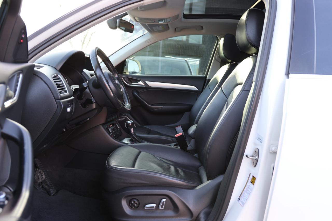 2017 Audi Q3 TECHNIK-S LINE-AWD/NAV/LEATHER/PANOROOF/B CAM/BLIS Photo