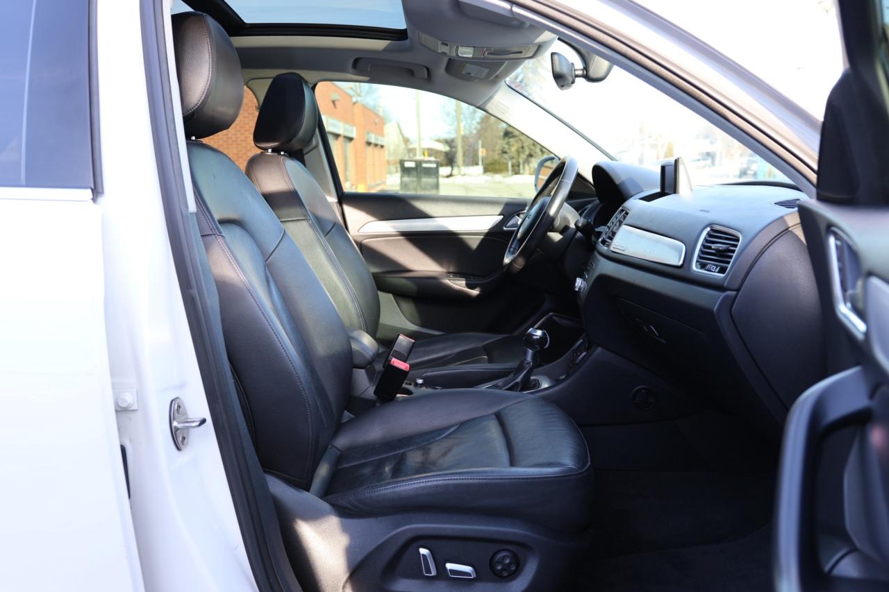 2017 Audi Q3 TECHNIK-S LINE-AWD/NAV/LEATHER/PANOROOF/B CAM/BLIS Photo