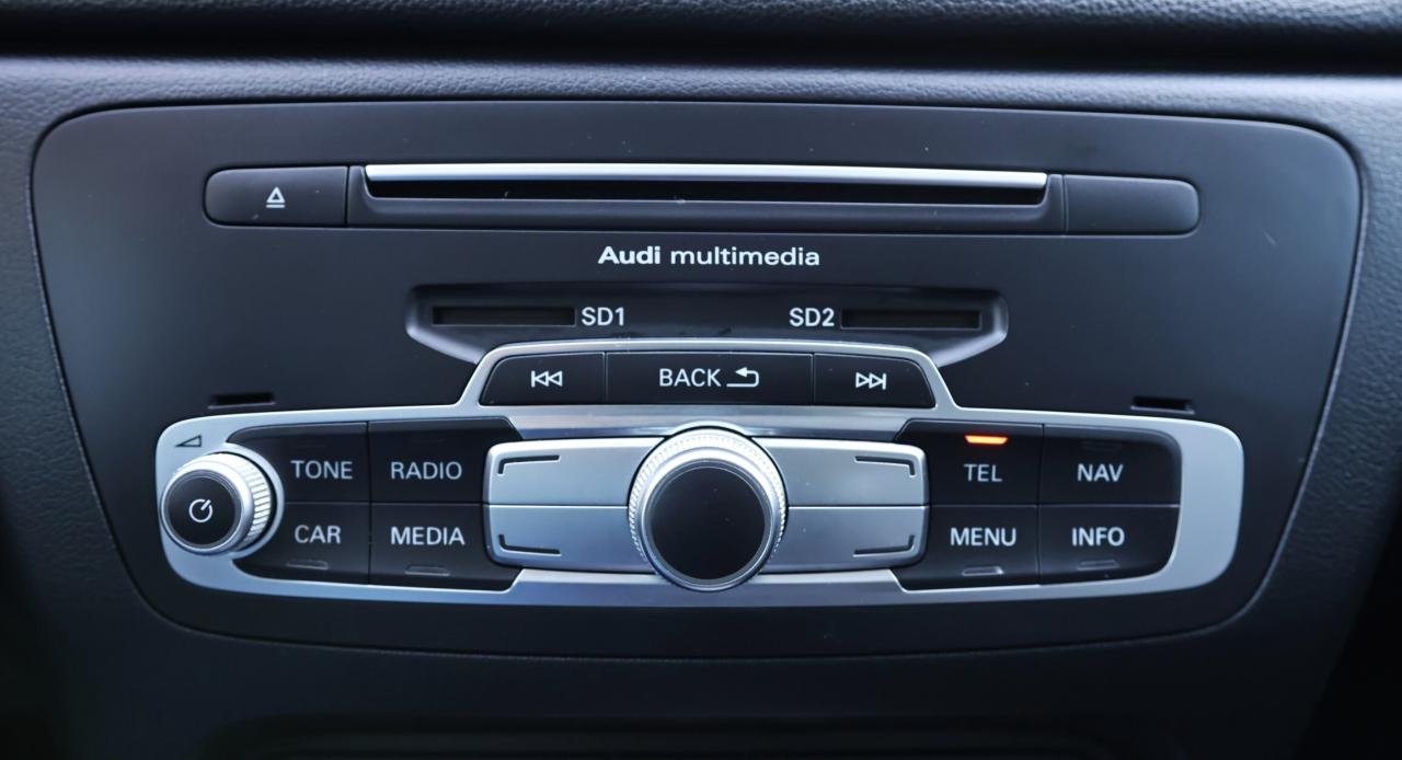 2017 Audi Q3 TECHNIK-S LINE-AWD/NAV/LEATHER/PANOROOF/B CAM/BLIS Photo