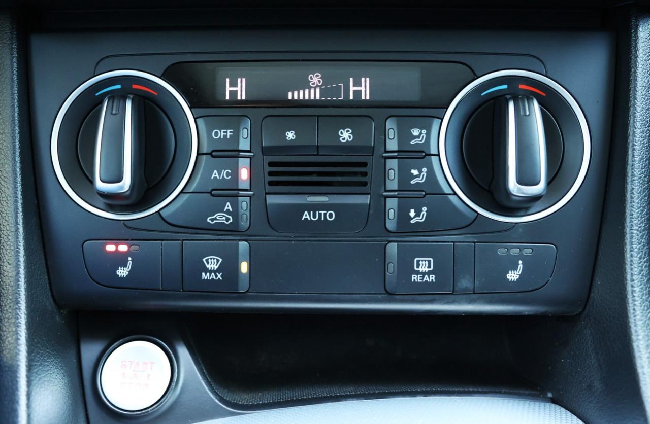 2017 Audi Q3 TECHNIK-S LINE-AWD/NAV/LEATHER/PANOROOF/B CAM/BLIS Photo