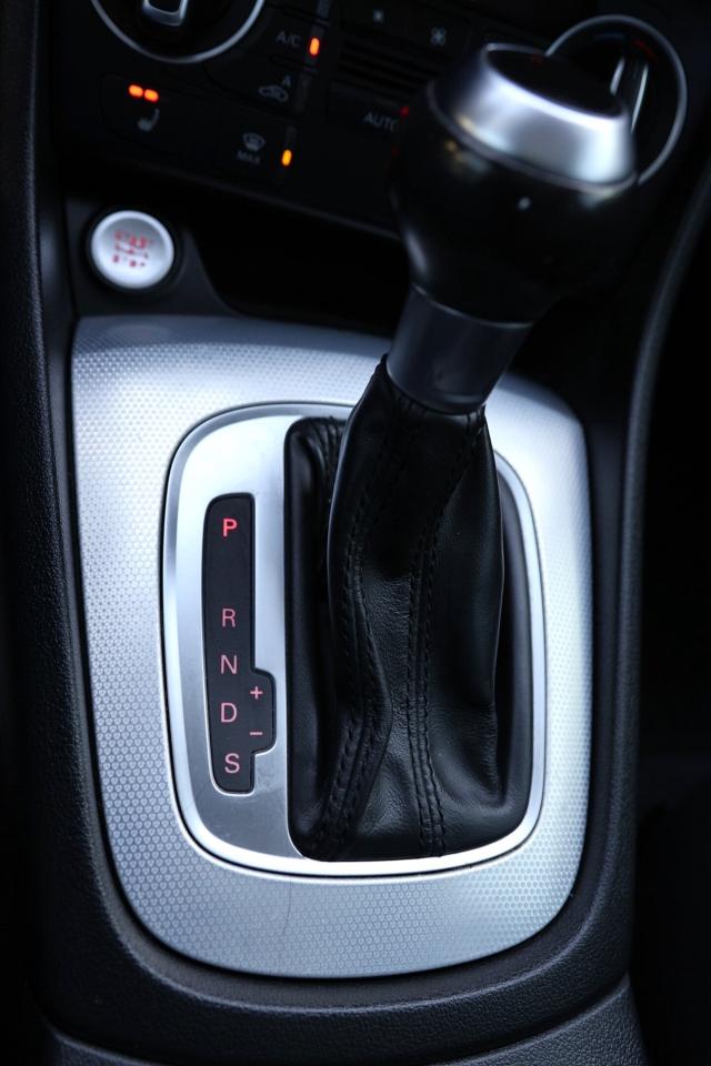 2017 Audi Q3 TECHNIK-S LINE-AWD/NAV/LEATHER/PANOROOF/B CAM/BLIS Photo