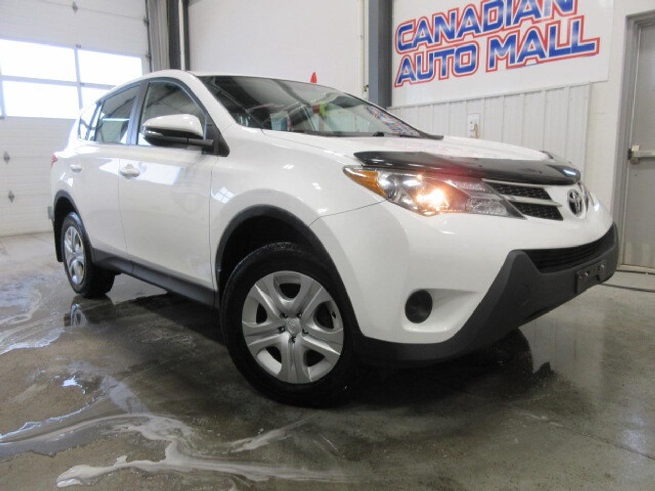 2015 Toyota RAV4 CLEAN CARFAX, AWD, 138K! Photo