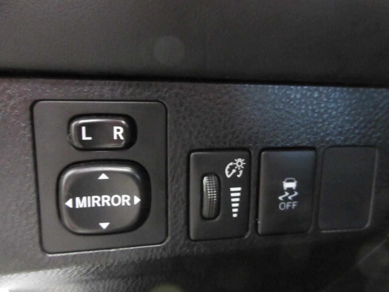 2015 Toyota RAV4 CLEAN CARFAX, AWD, 138K! Photo