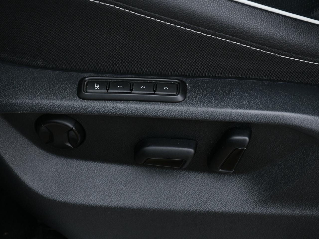 2022 Volkswagen Tiguan 4Motion Photo