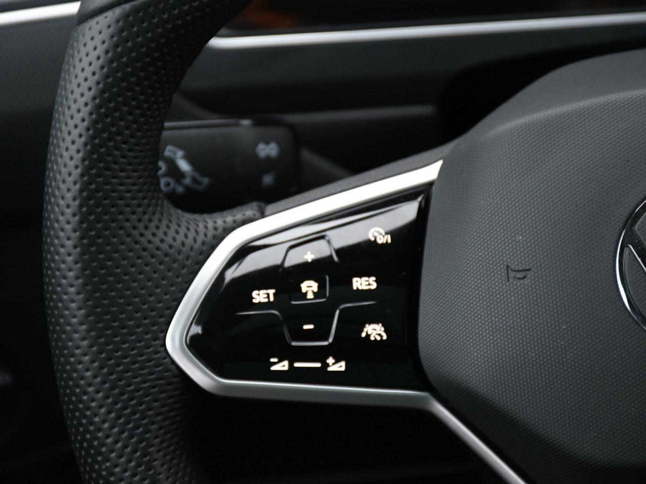 2022 Volkswagen Tiguan 4Motion Photo