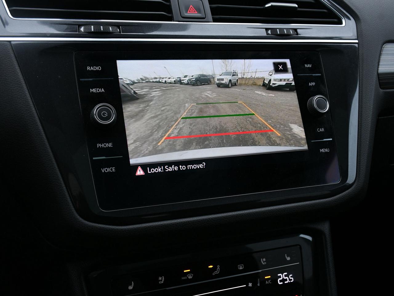 2022 Volkswagen Tiguan 4Motion Photo