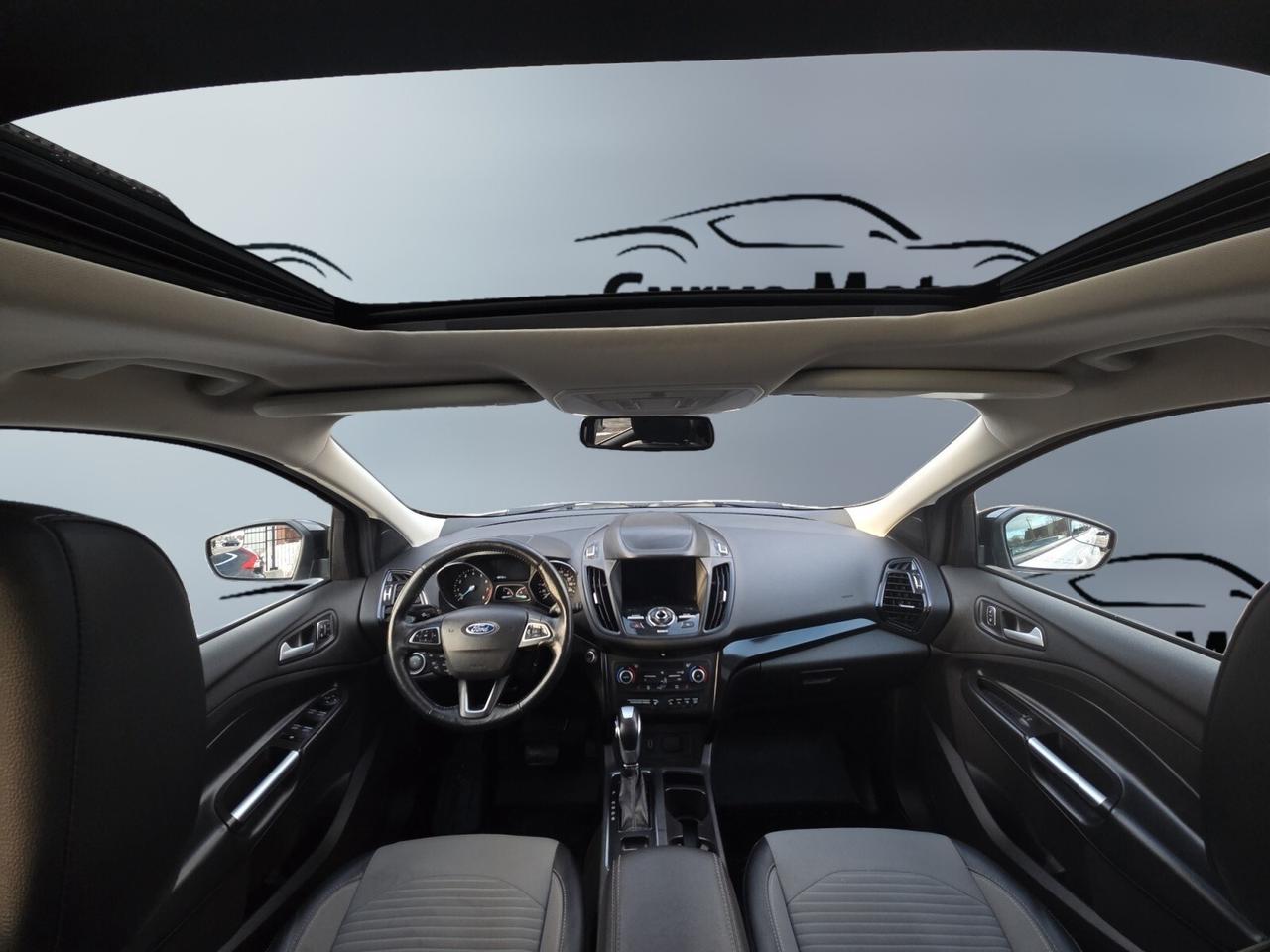 2019 Ford Escape Titanium 4WD * VERY LOW KM / PANORAMIC ROOF / XENO Photo