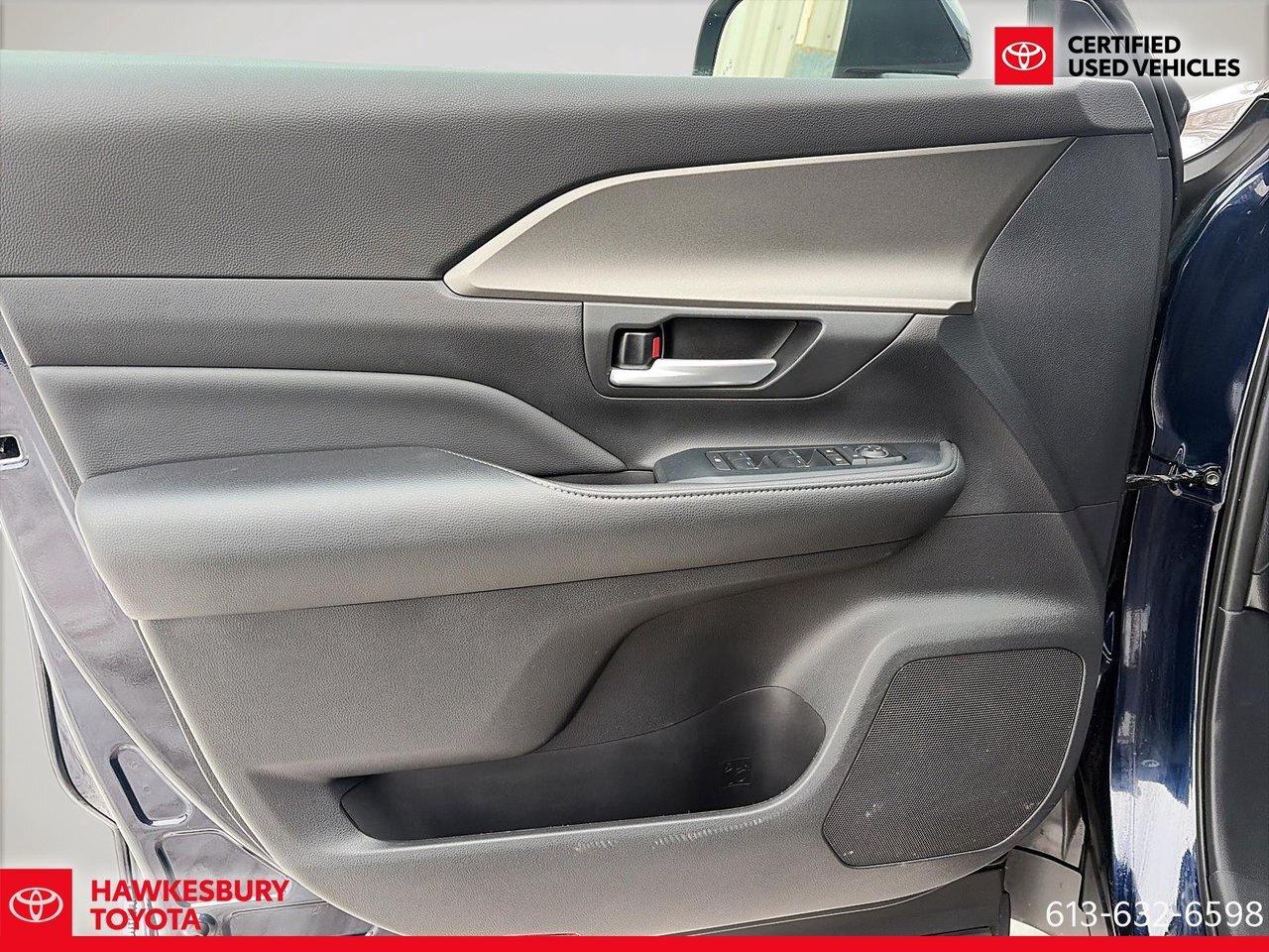 2024 Toyota Grand Highlander Hybrid XLE heated seats keyless start backup camer Photo