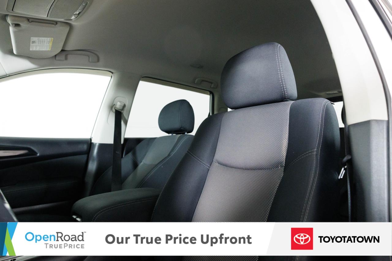 2017 Nissan Pathfinder SV! LOADED! LOW MILEAGE! Photo