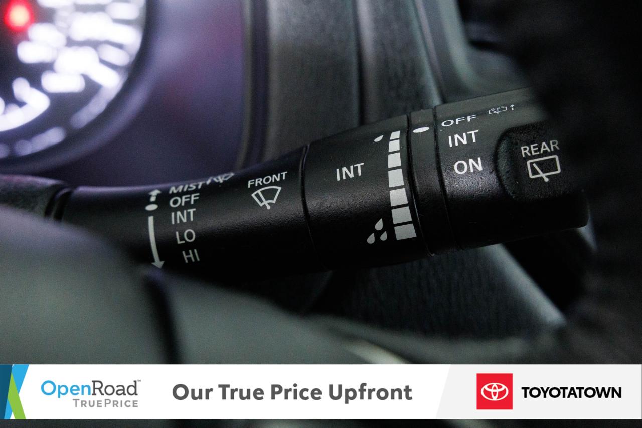 2017 Nissan Pathfinder SV! LOADED! LOW MILEAGE! Photo