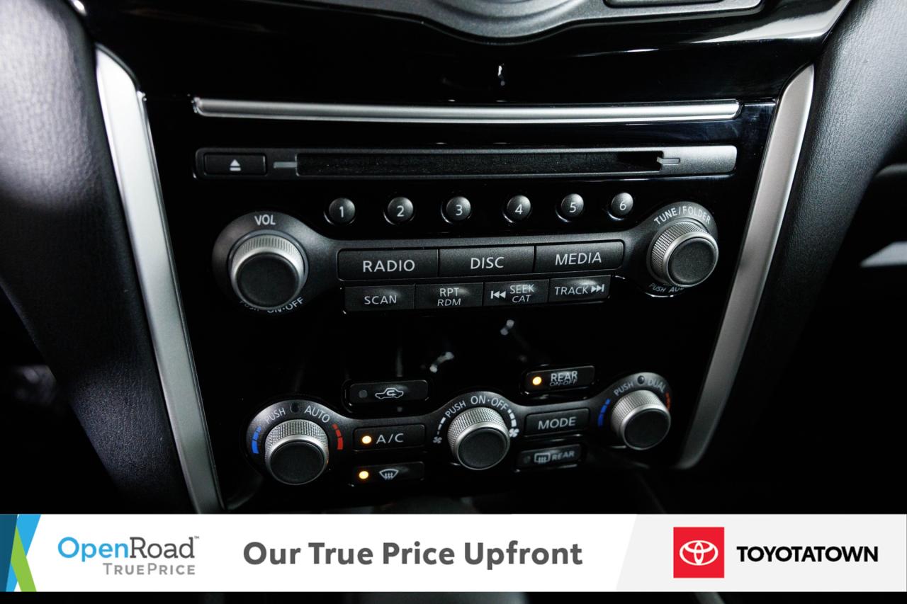 2017 Nissan Pathfinder SV! LOADED! LOW MILEAGE! Photo