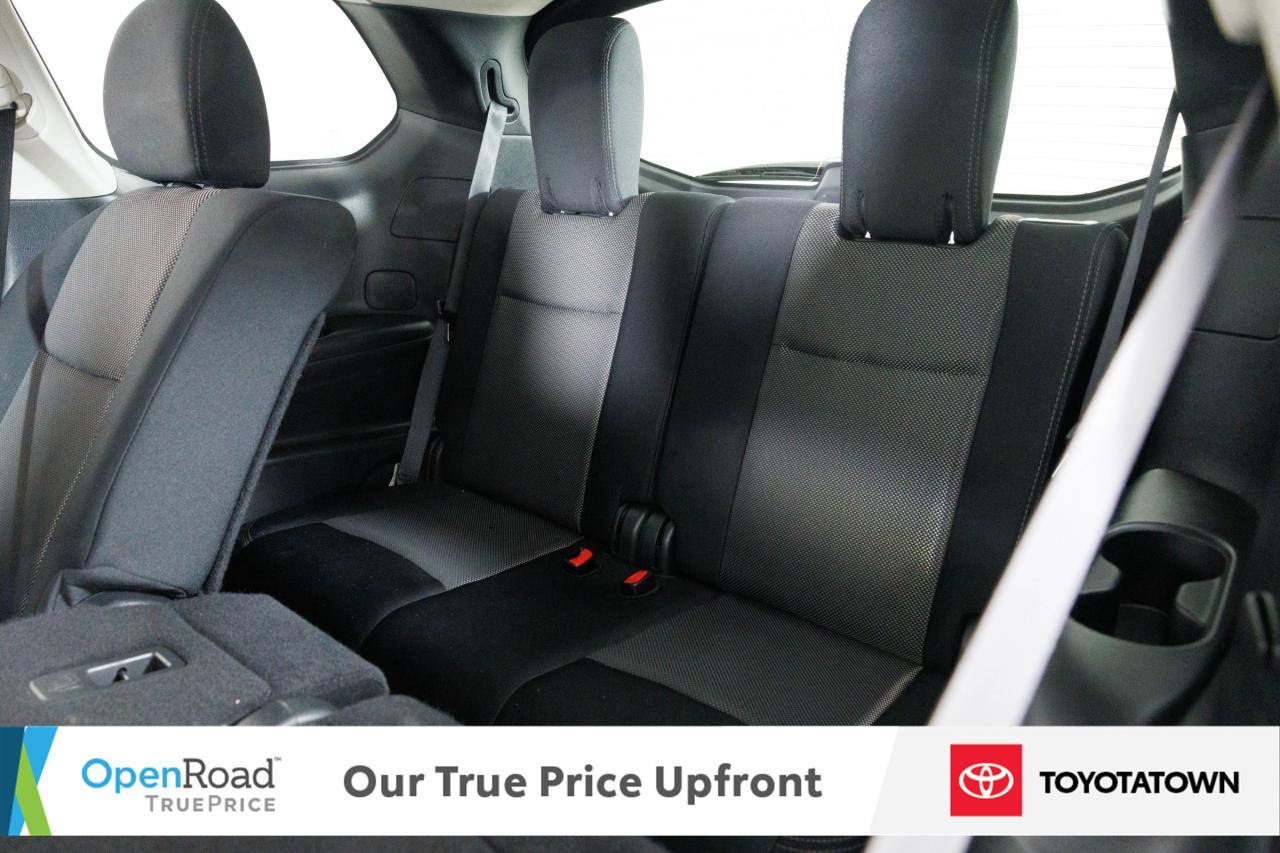 2017 Nissan Pathfinder SV! LOADED! LOW MILEAGE! Photo