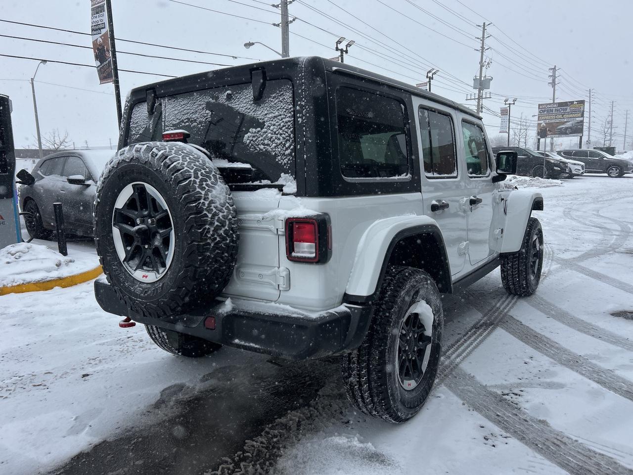 2022 Jeep Wrangler Unlimited Rubicon 4x4   CLEAN CARFAX Photo4