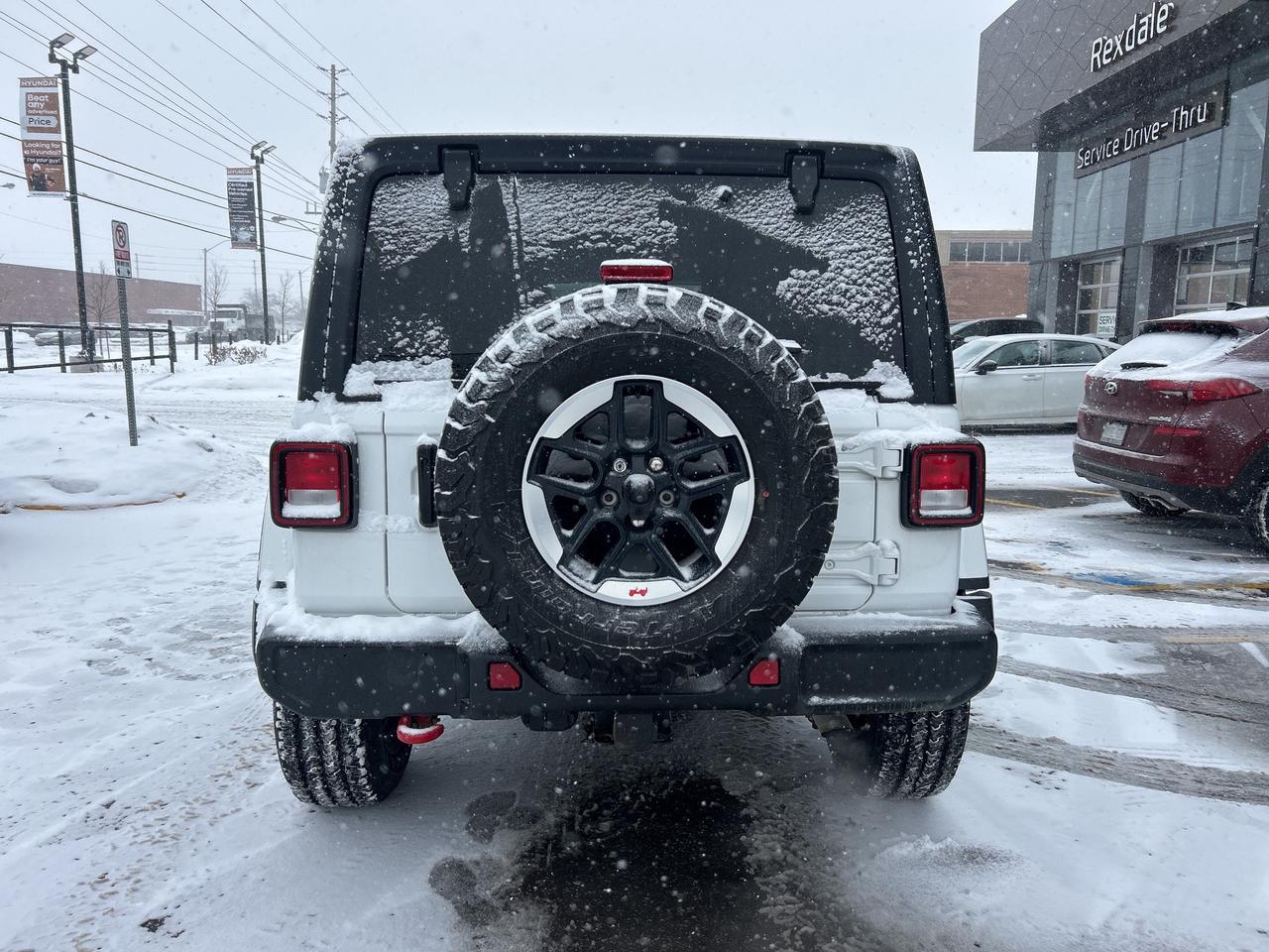 2022 Jeep Wrangler Unlimited Rubicon 4x4   CLEAN CARFAX Photo3
