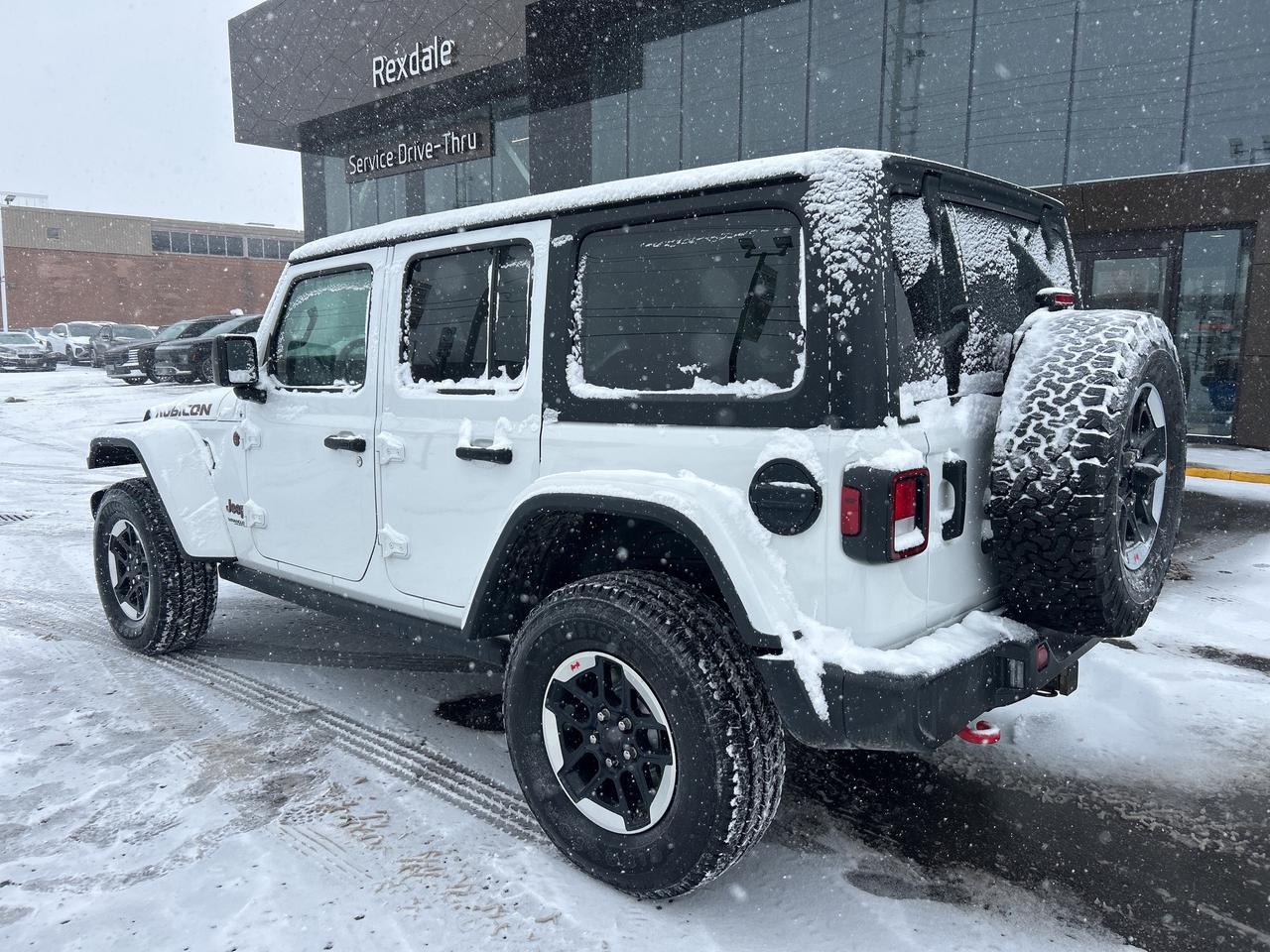 2022 Jeep Wrangler Unlimited Rubicon 4x4   CLEAN CARFAX Photo2
