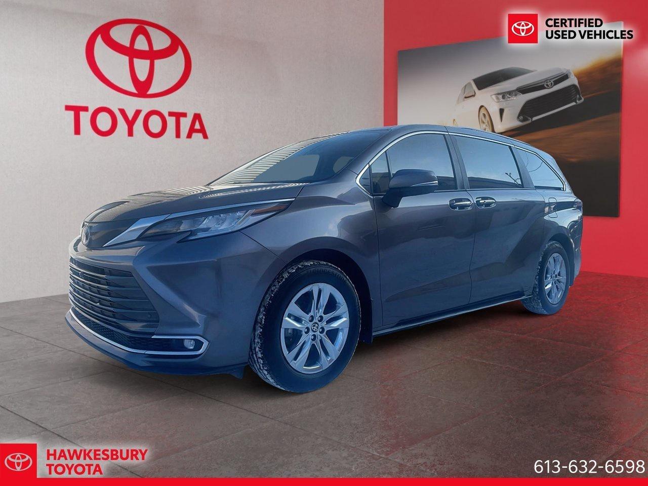 2024 Toyota Sienna AWD LIMITED leather interior, heated and ventilate Photo