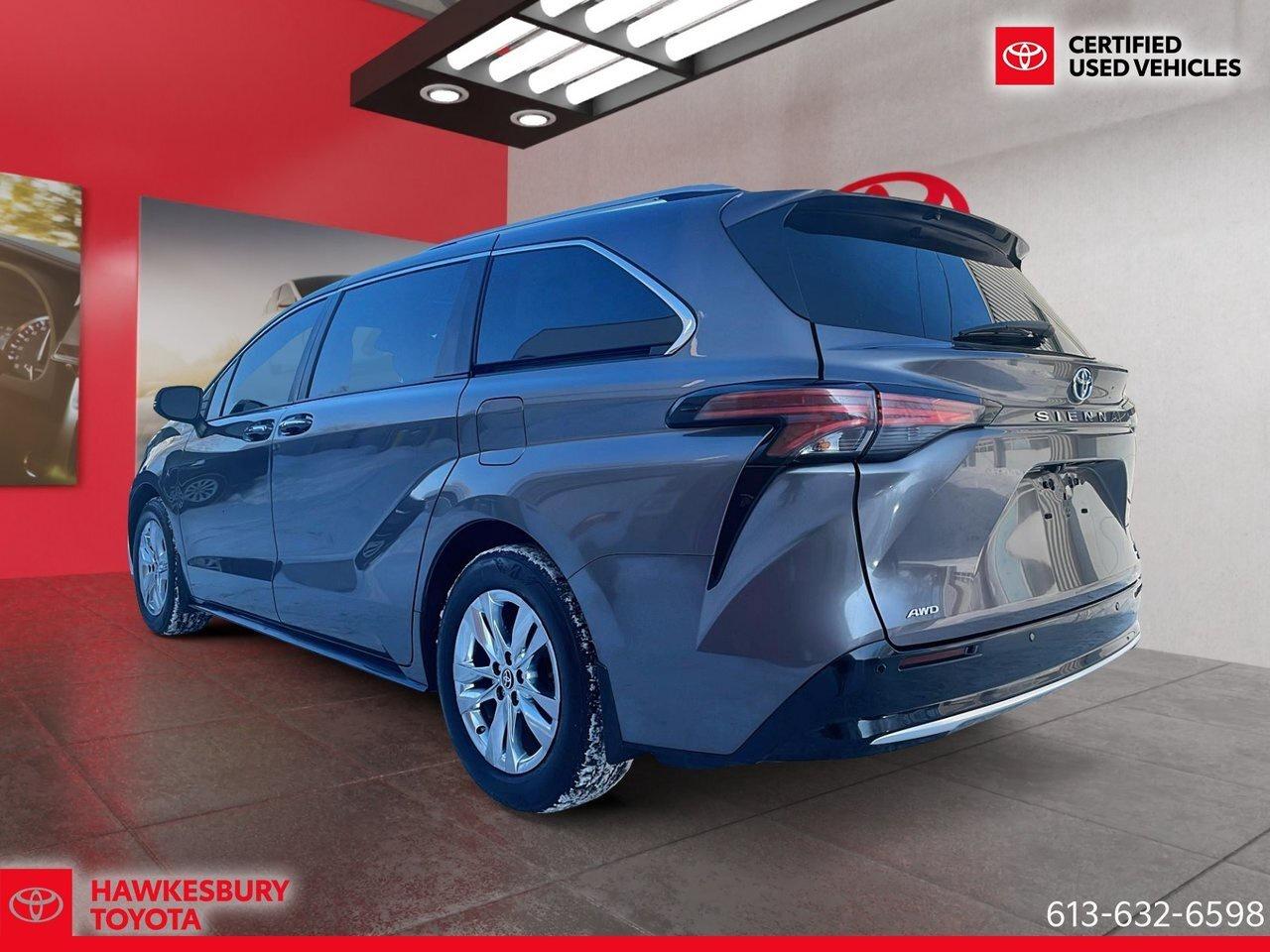 2024 Toyota Sienna AWD LIMITED leather interior, heated and ventilate Photo