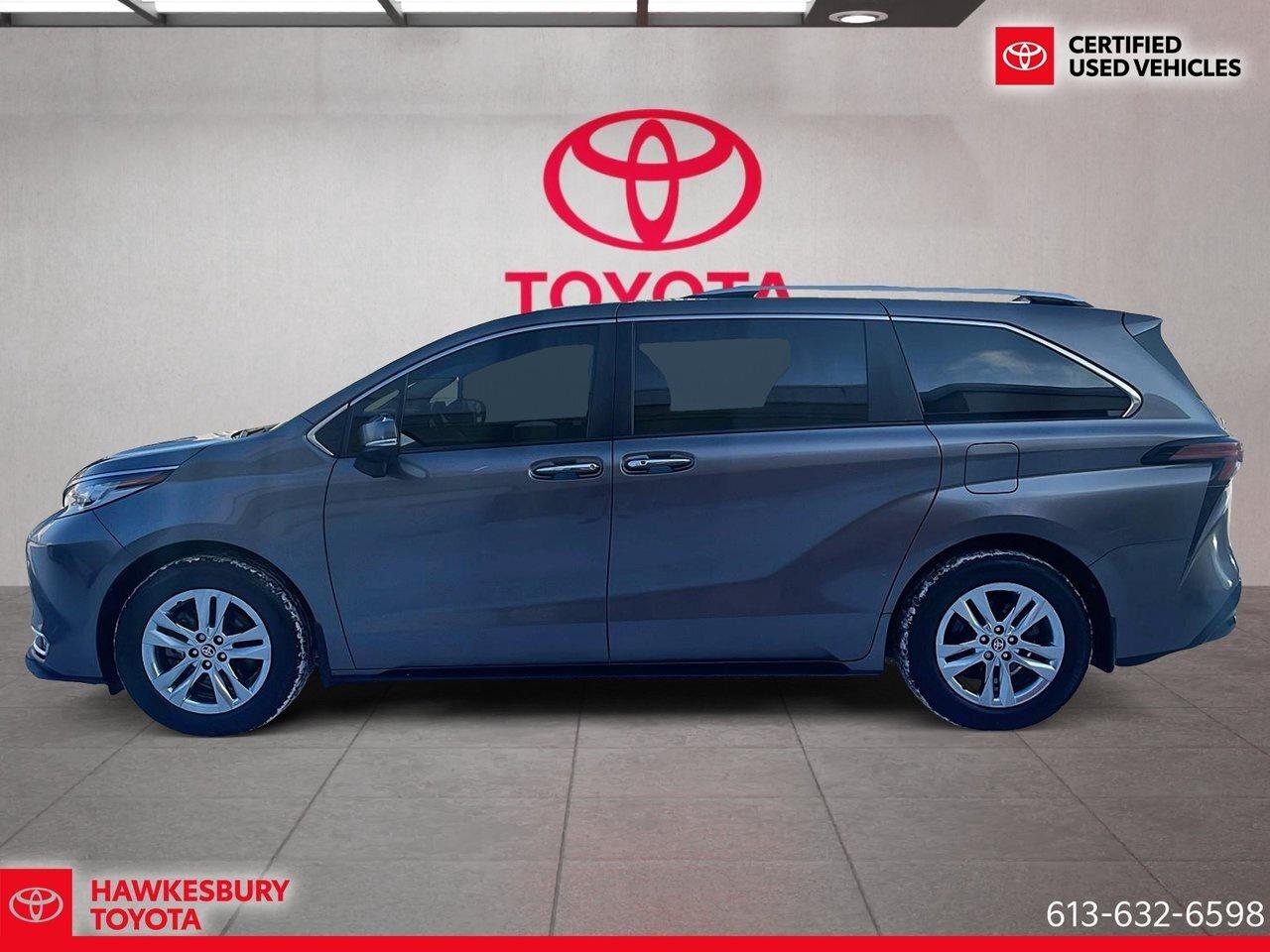 2024 Toyota Sienna AWD LIMITED leather interior, heated and ventilate Photo