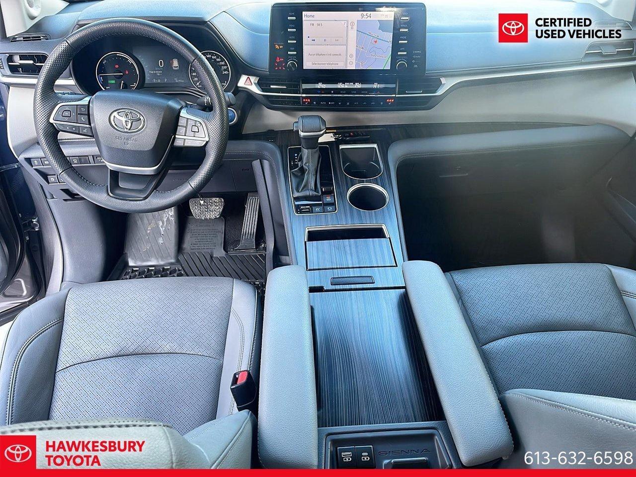 2024 Toyota Sienna AWD LIMITED leather interior, heated and ventilate Photo