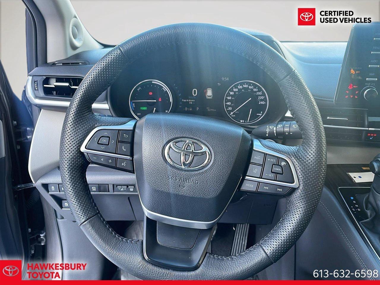 2024 Toyota Sienna AWD LIMITED leather interior, heated and ventilate Photo