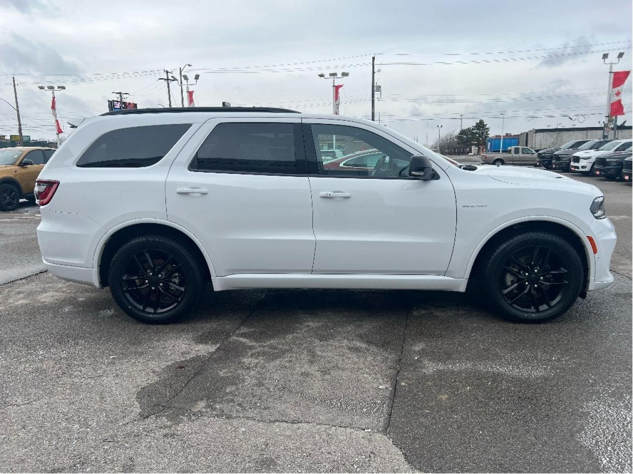 2025 Dodge Durango R/T AWD HEMI V8 *SUNROOF *NAVI *LEATHER Photo