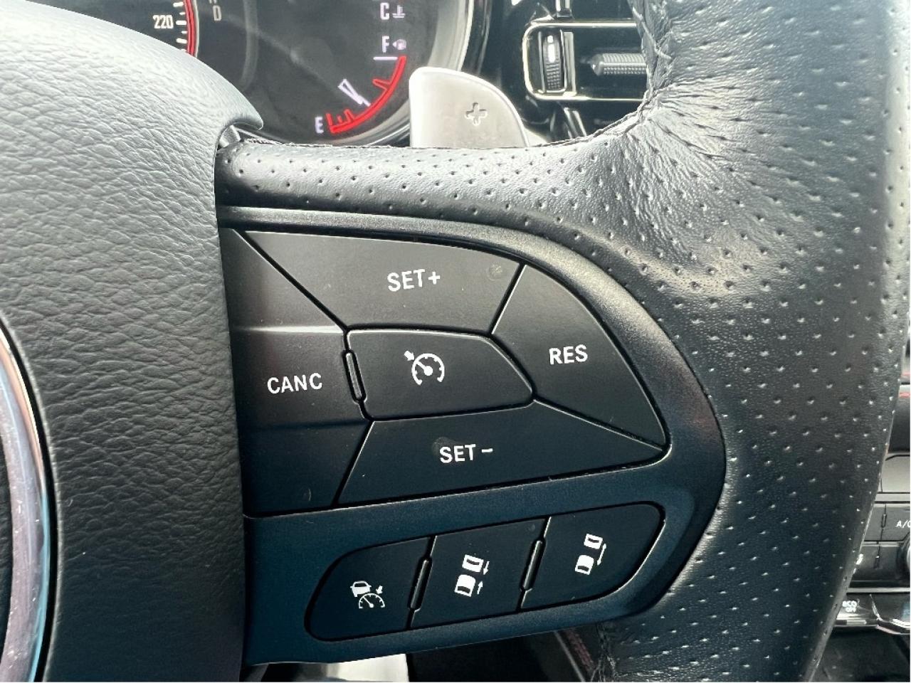 2025 Dodge Durango R/T AWD HEMI V8 *SUNROOF *NAVI *LEATHER Photo