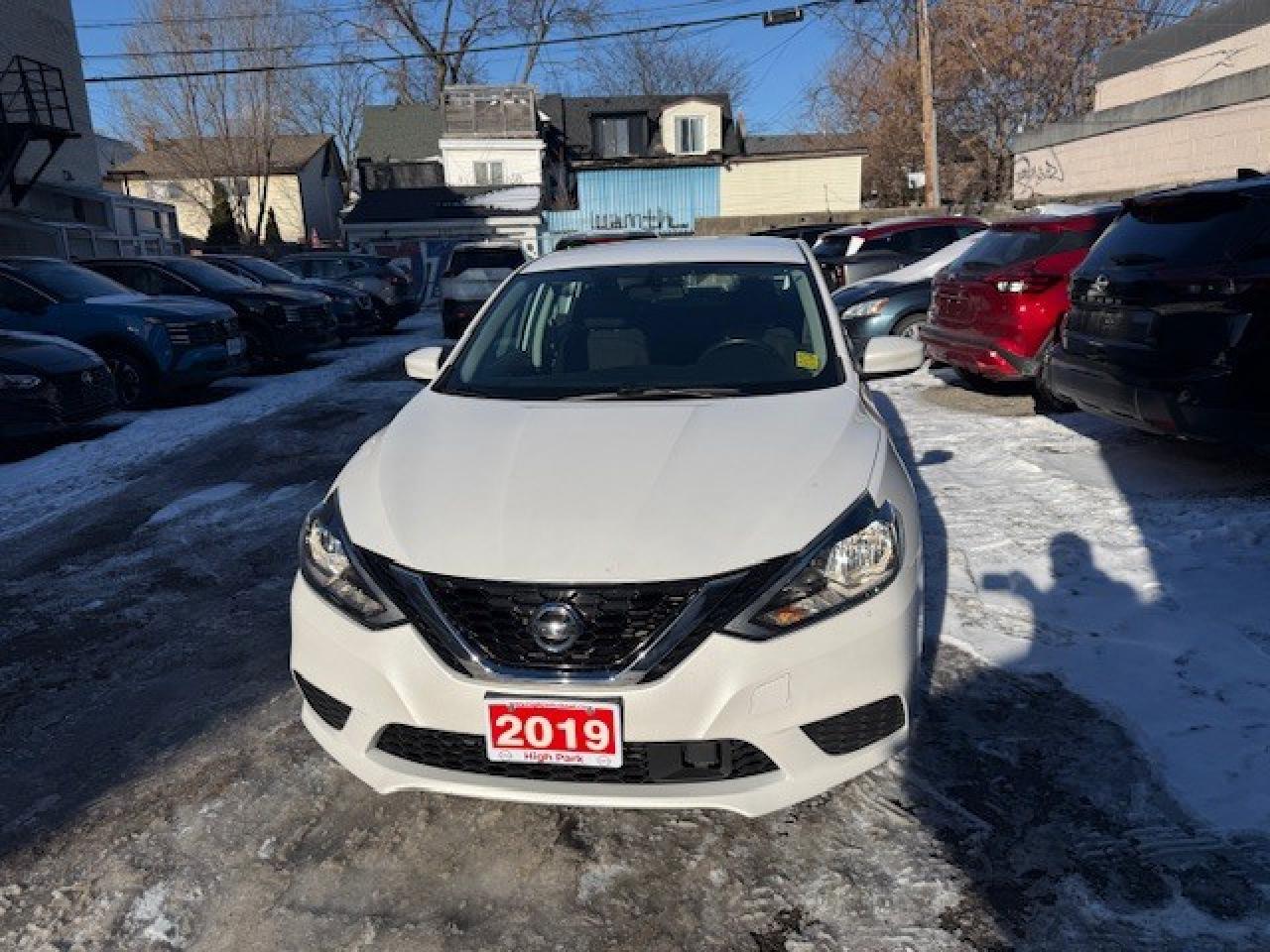 2019 Nissan Sentra SV, APPLE CARPLAY, HEATED SEATS, PUSH BUTTON, SIRI Photo