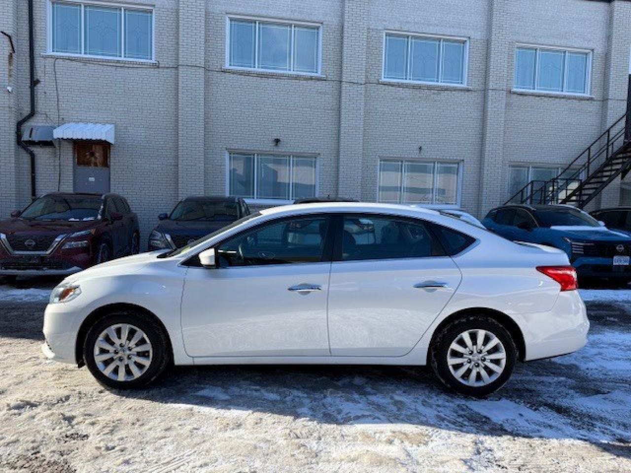 2019 Nissan Sentra SV, APPLE CARPLAY, HEATED SEATS, PUSH BUTTON, SIRI Photo