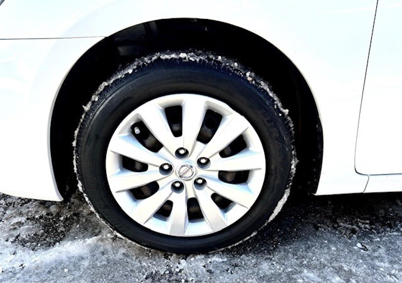 2019 Nissan Sentra SV, APPLE CARPLAY, HEATED SEATS, PUSH BUTTON, SIRI Photo