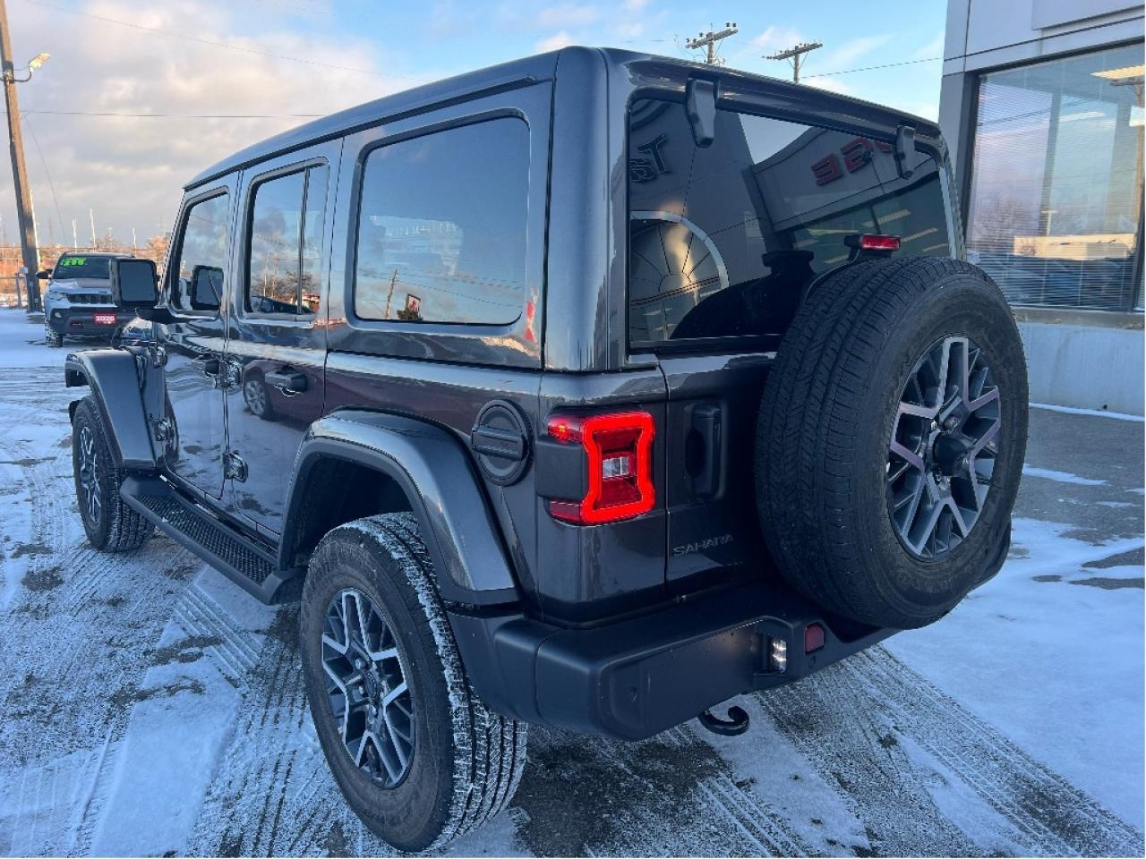 2025 Jeep Wrangler Sahara 4x4 V6 Demonstrator *LTHR *POWER SKYTOP Photo