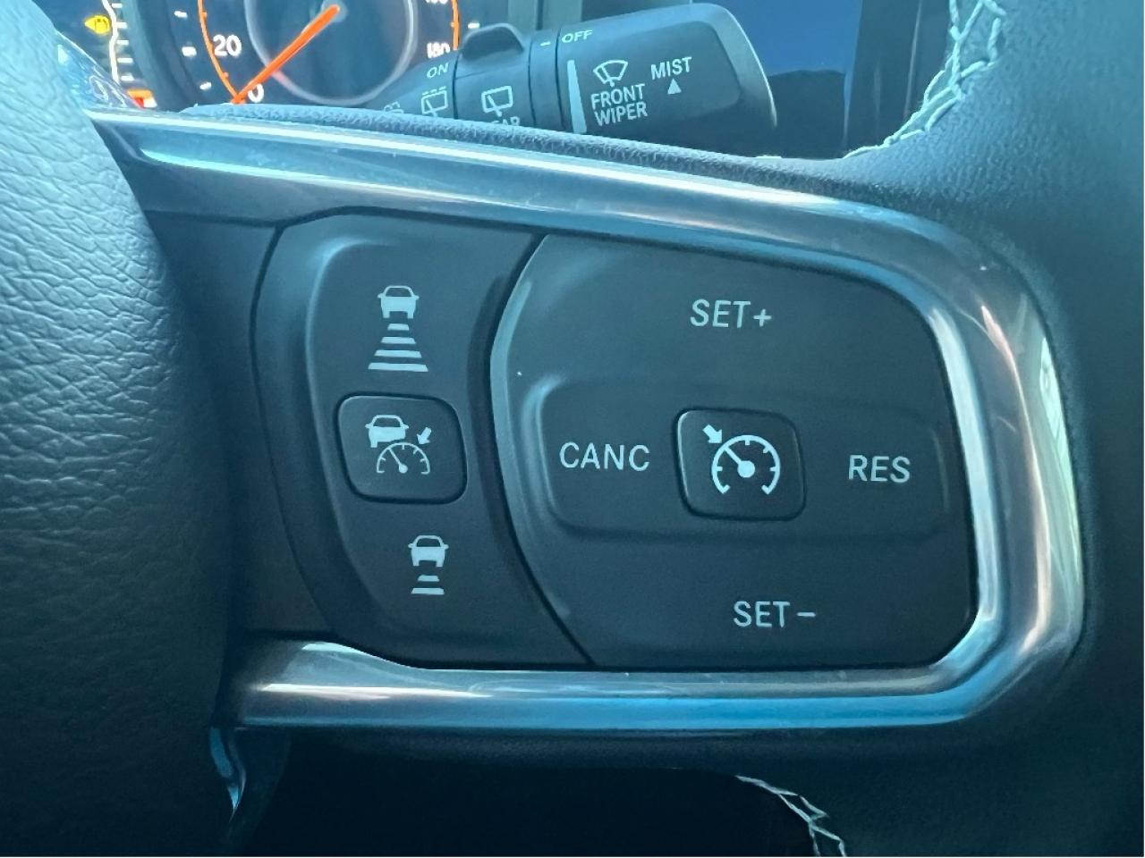 2025 Jeep Wrangler Sahara 4x4 V6 Demonstrator *LTHR *POWER SKYTOP Photo