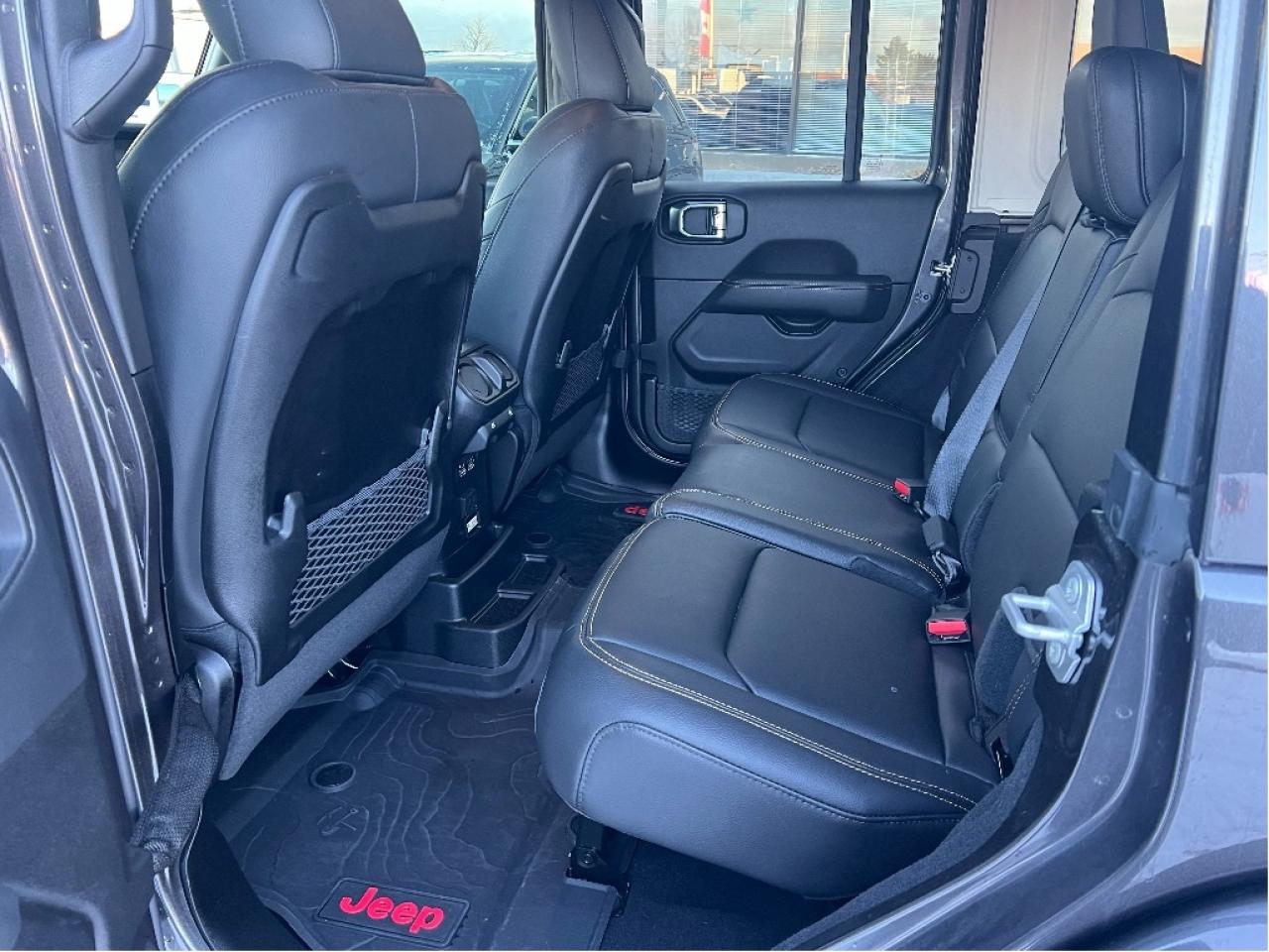 2025 Jeep Wrangler Sahara 4x4 V6 Demonstrator *LTHR *POWER SKYTOP Photo