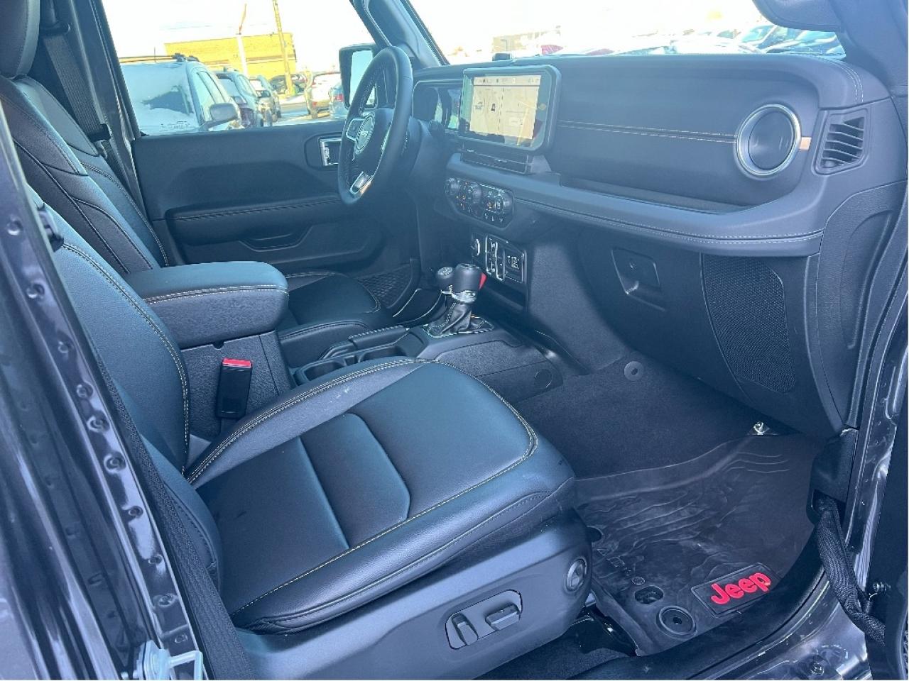 2025 Jeep Wrangler Sahara 4x4 V6 Demonstrator *LTHR *POWER SKYTOP Photo