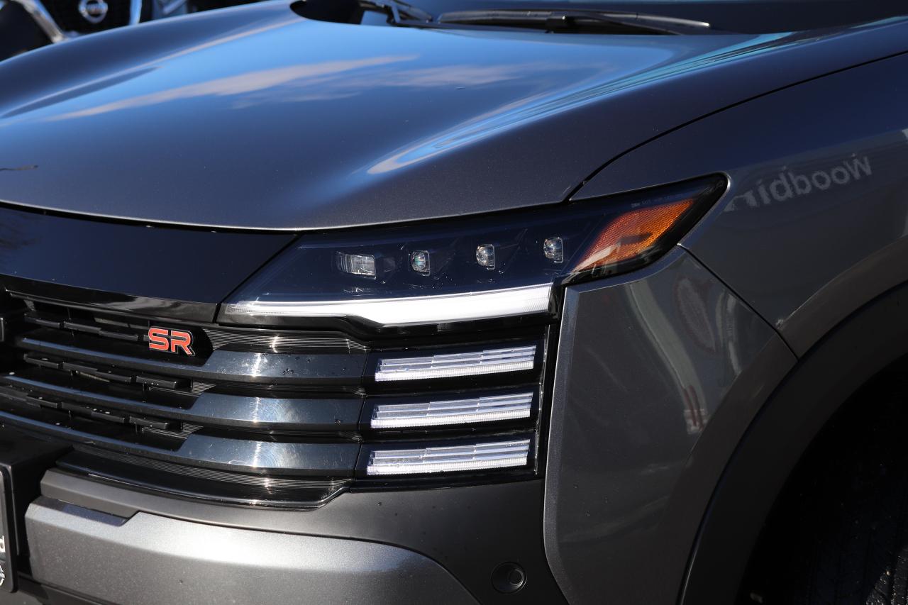 2025 Nissan Kicks SR PREMIUM AWD NO ACCIDENTS 1 OWNER OFF LEASE Photo