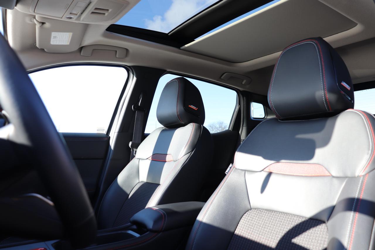 2025 Nissan Kicks SR PREMIUM AWD NO ACCIDENTS 1 OWNER OFF LEASE Photo