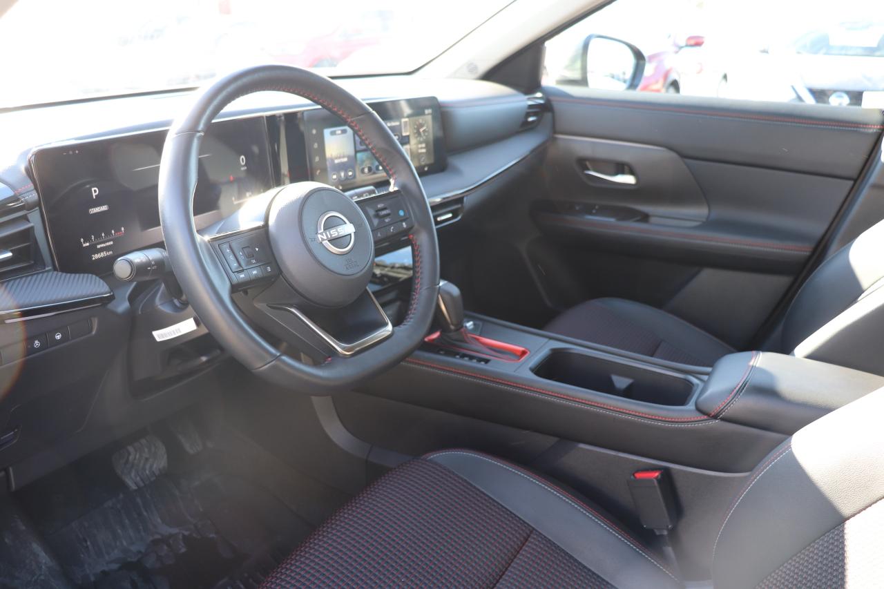 2025 Nissan Kicks SR PREMIUM AWD NO ACCIDENTS 1 OWNER OFF LEASE Photo