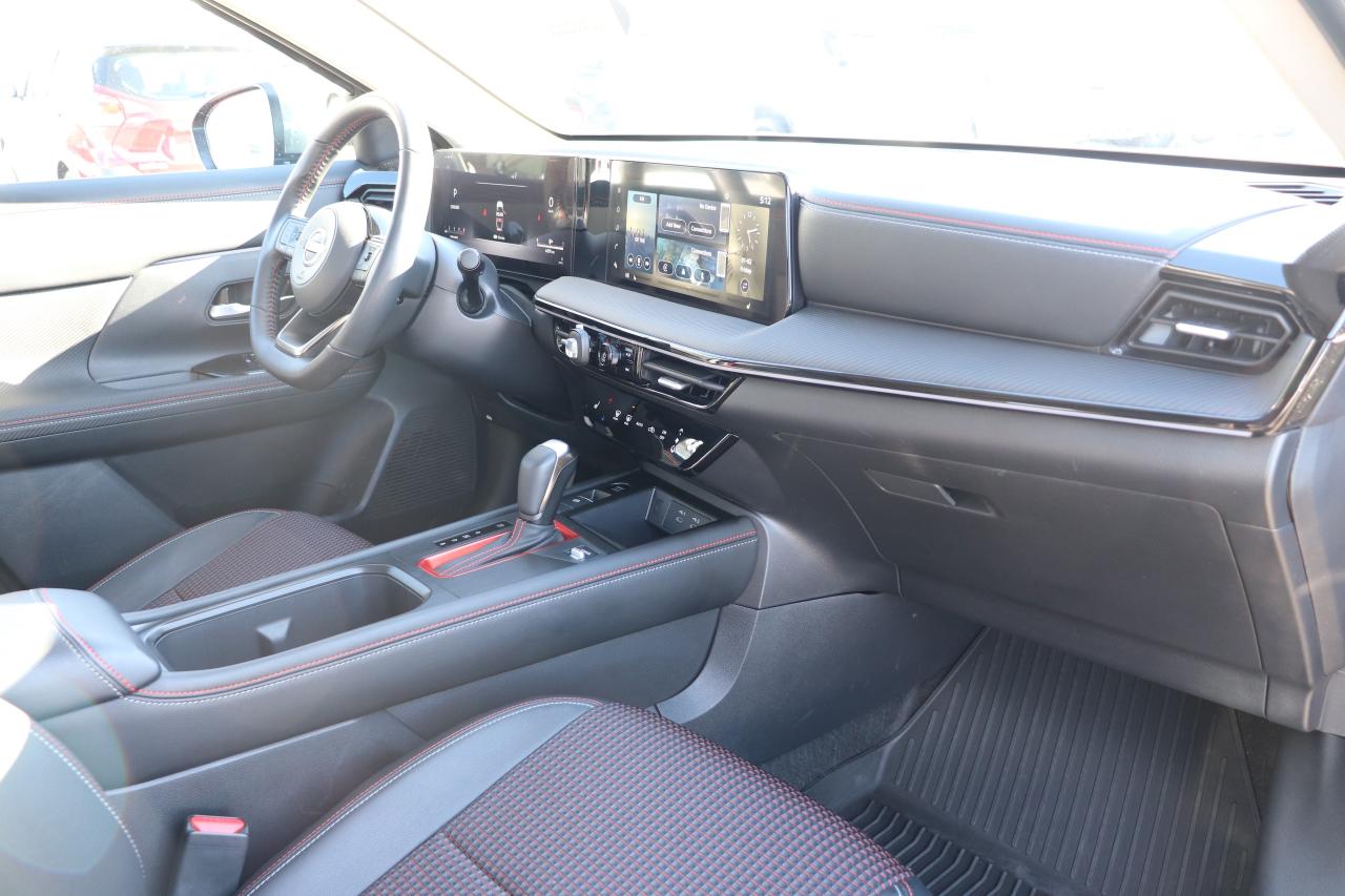 2025 Nissan Kicks SR PREMIUM AWD NO ACCIDENTS 1 OWNER OFF LEASE Photo