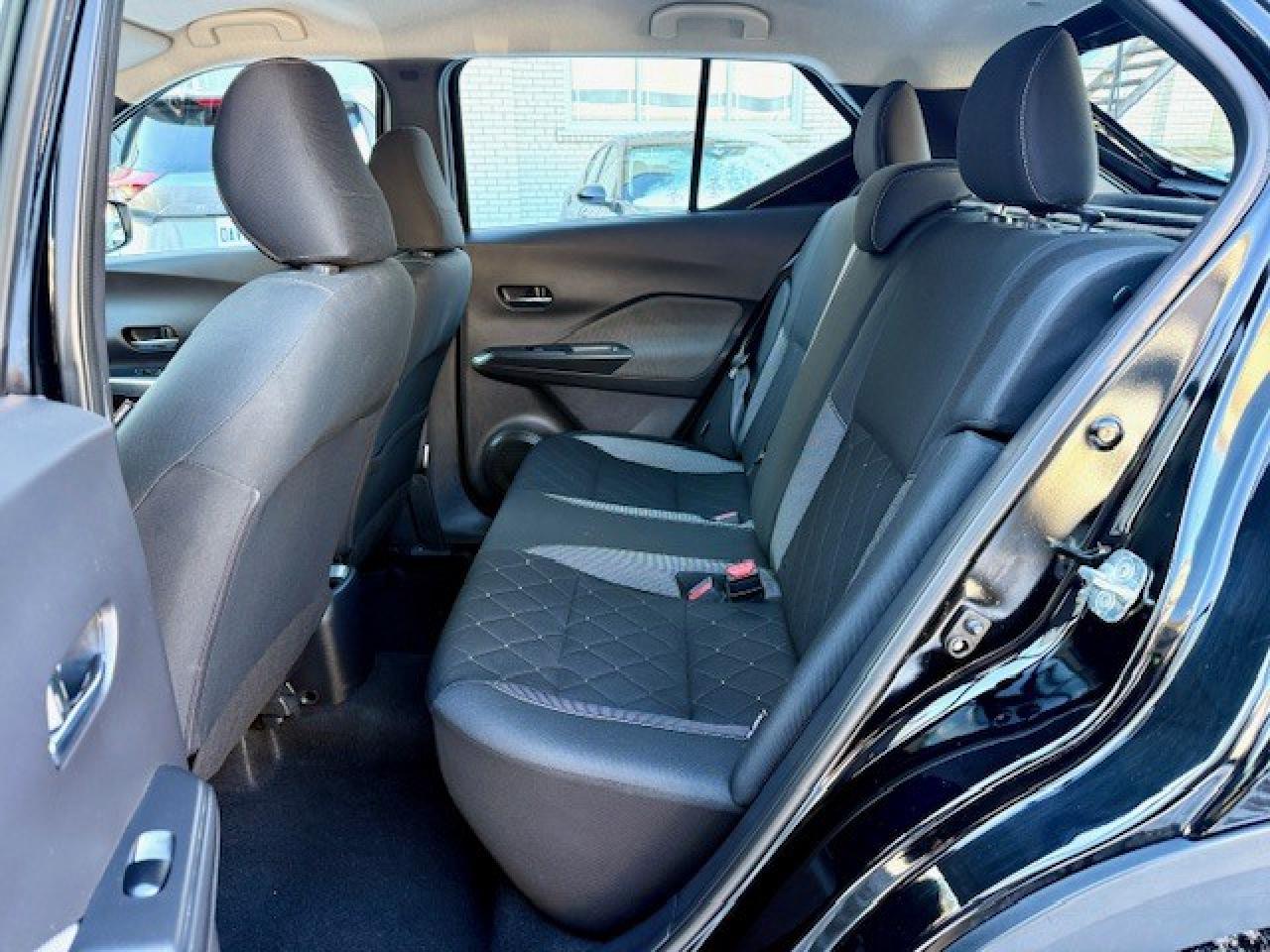 2020 Nissan Kicks SV, APPLE CARPLAY, HEATED SEATS, PUSH BUTTON, SIRI Photo