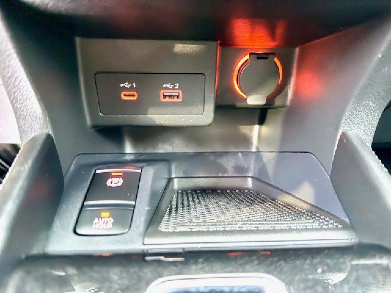 2024 Nissan Kicks SV, APPLE CARPLAY, REMOTE START, HEATED SEATS, XM Photo