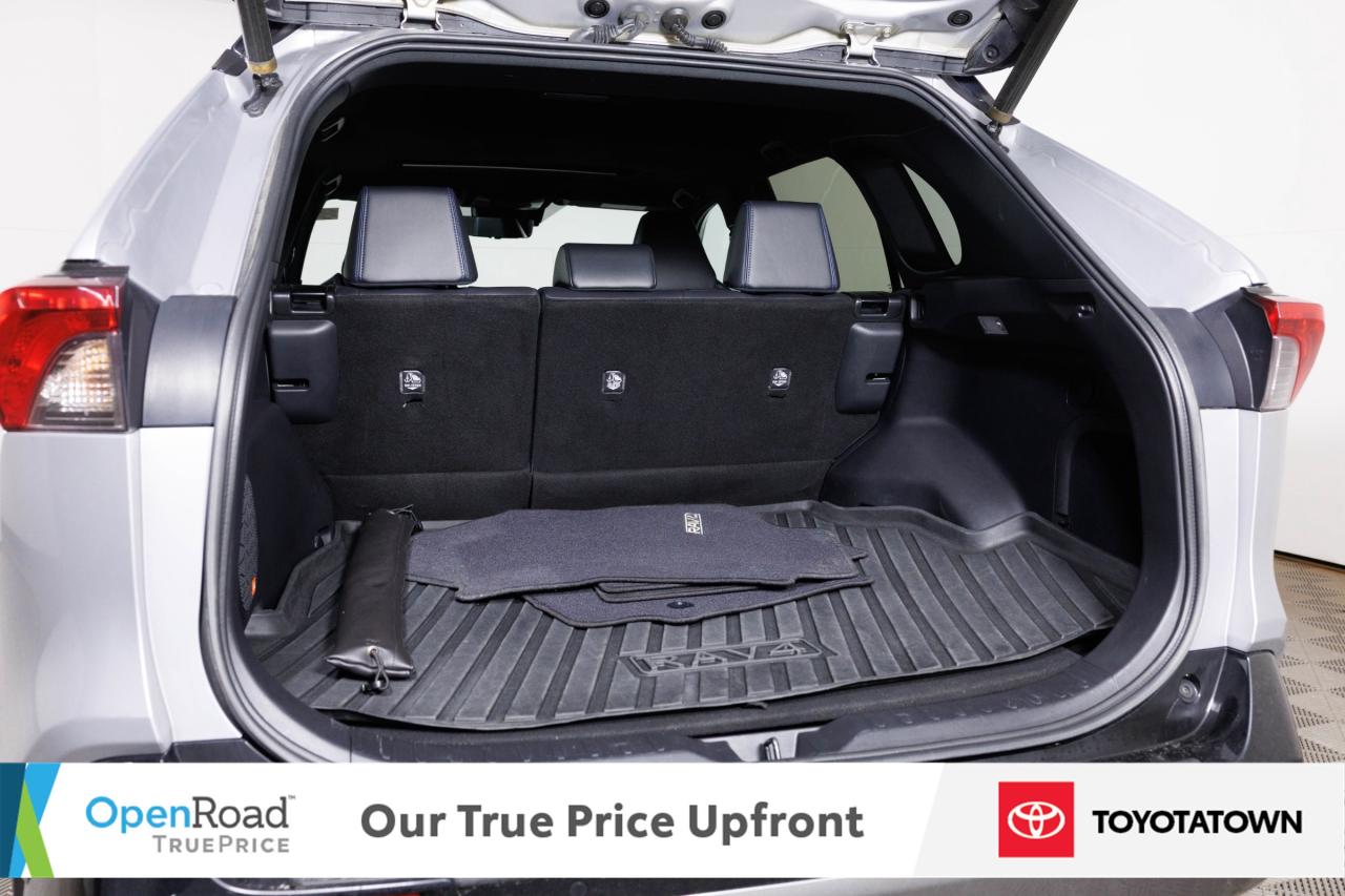 2020 Toyota RAV4 Hybrid XSE TECHNOLOGY PACKAGE! ACCIDENT FREE! ELIGIBLE FO Photo