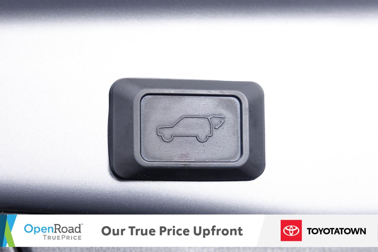 2020 Toyota RAV4 Hybrid XSE TECHNOLOGY PACKAGE! ACCIDENT FREE! ELIGIBLE FO Photo