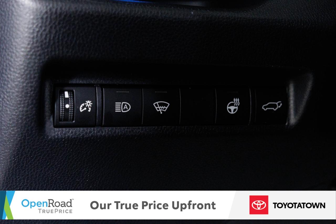 2020 Toyota RAV4 Hybrid XSE TECHNOLOGY PACKAGE! ACCIDENT FREE! ELIGIBLE FO Photo